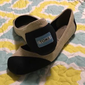 TOMS flats